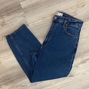 ABERCROMBIE & FITCH Curve Love The Mom High Rise